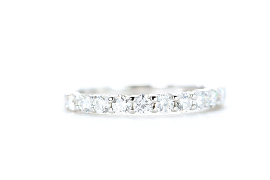 Round Brilliant Cut Diamond Band