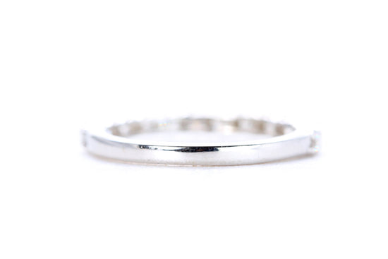 Round Brilliant Cut Diamond Band