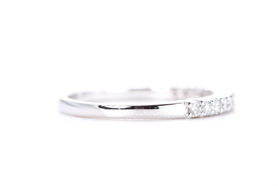 Round Brilliant Diamond Band