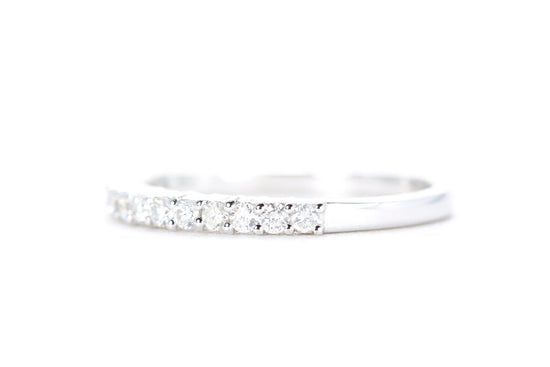 Round Brilliant Diamond Band