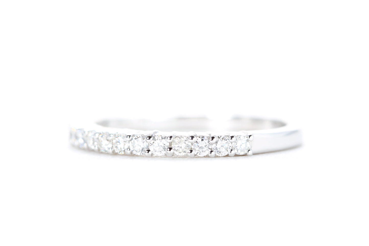 Round Brilliant Diamond Band